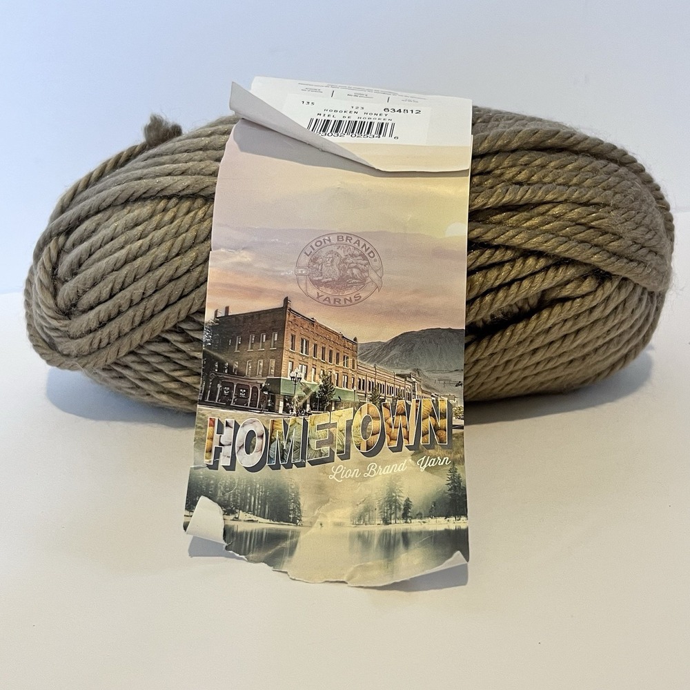 Lion Brand Hometown USA Yarn Hoboken Honey #123‎ Super Bulky 6, 5 oz, 81 yds